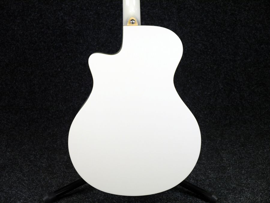 Гитара электроакустическая Yamaha APX600VWH