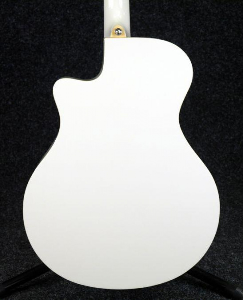 Гитара электроакустическая Yamaha APX600VWH