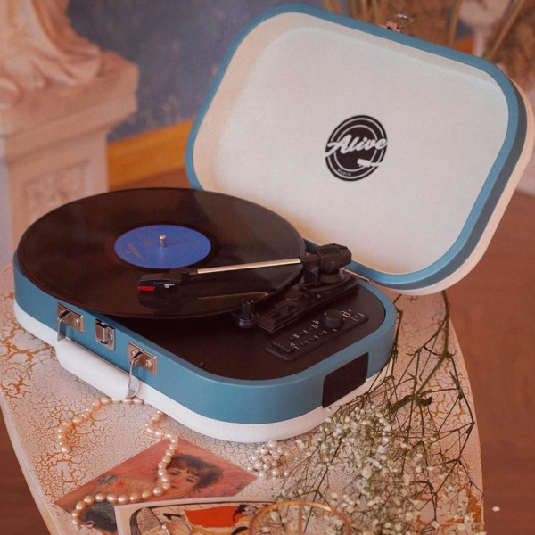 Виниловый проигрыватель Alive Audio VINTAGE VNT-02-CW Cold Wave