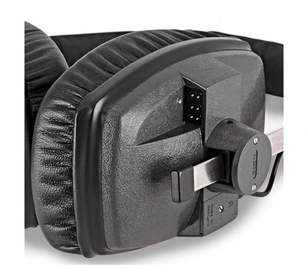 Наушники Beyerdynamic DT 150 Наушники Beyerdynamic DT 150