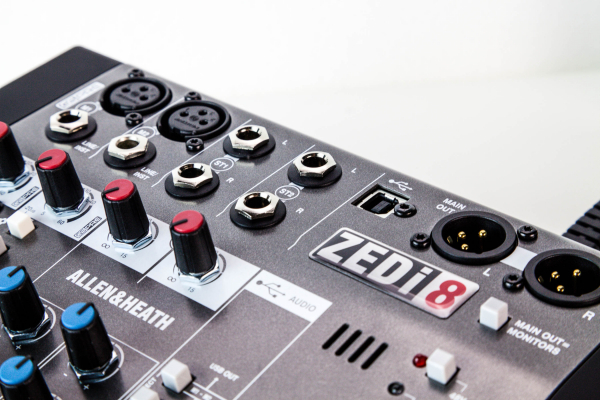 Микшерный пульт Allen&Heath ZED i 8